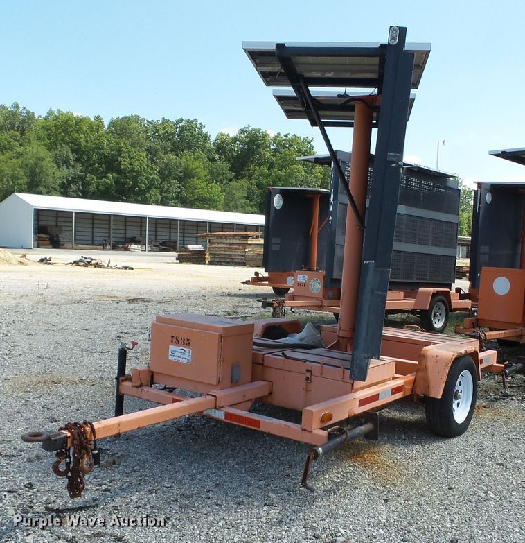 image for item DE7895 2004 American Signal CMST330 message board