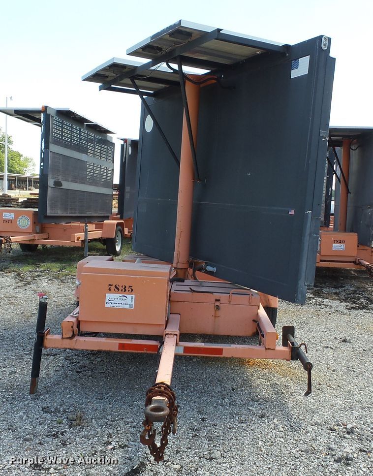 image for item DE7895 2004 American Signal CMST330 message board