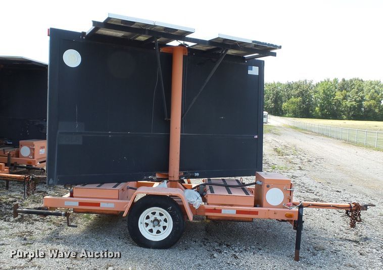 image for item DE7895 2004 American Signal CMST330 message board