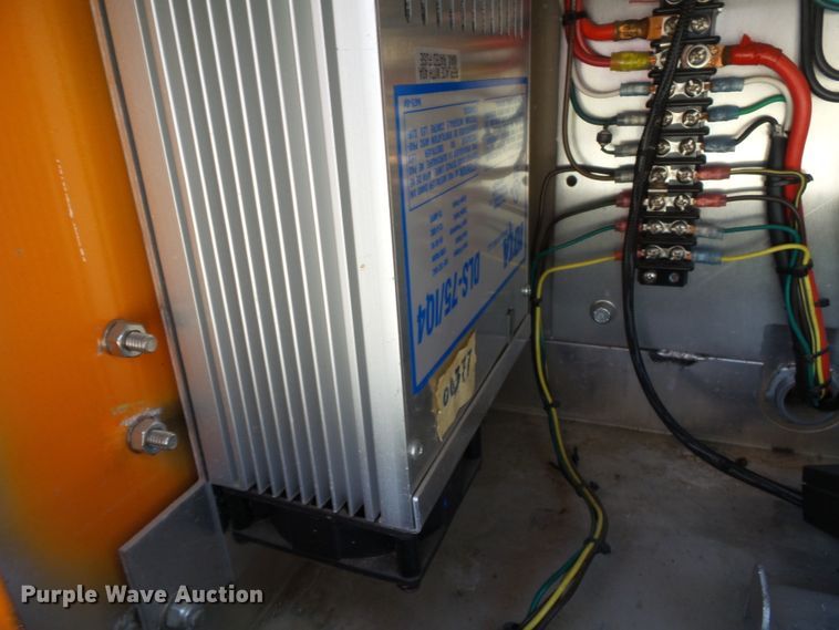 image for item DE7895 2004 American Signal CMST330 message board