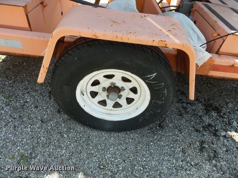 image for item DE7895 2004 American Signal CMST330 message board