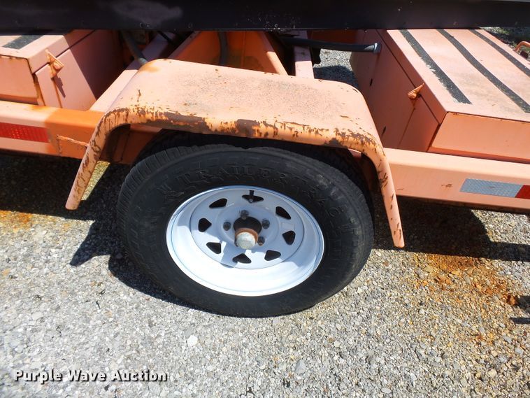 image for item DE7895 2004 American Signal CMST330 message board