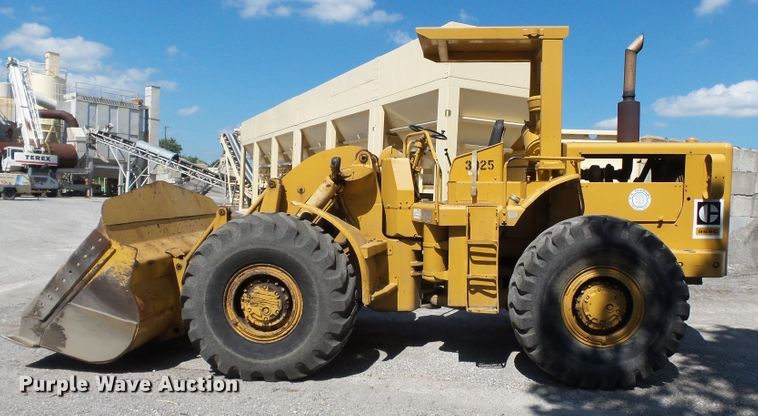 image for item DE7902 1969 Caterpillar 966C wheel loader