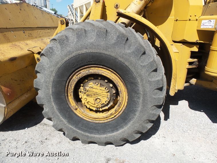 image for item DE7902 1969 Caterpillar 966C wheel loader