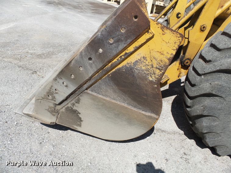image for item DE7902 1969 Caterpillar 966C wheel loader