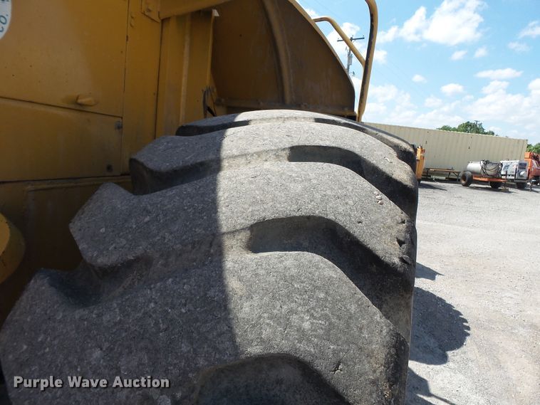 image for item DE7902 1969 Caterpillar 966C wheel loader
