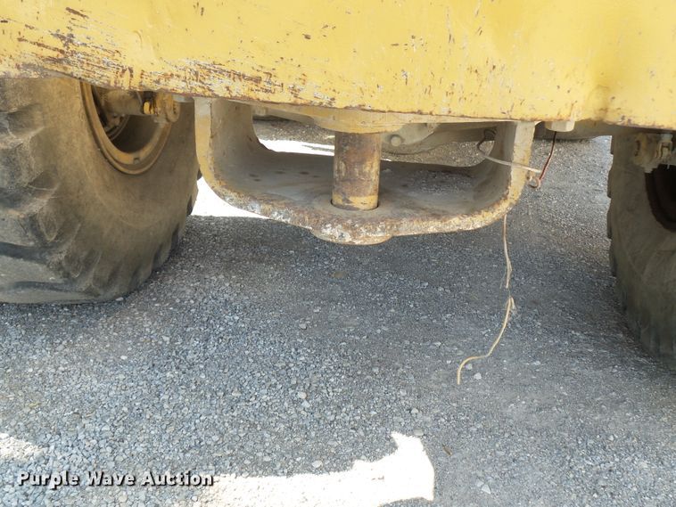 image for item DE7902 1969 Caterpillar 966C wheel loader