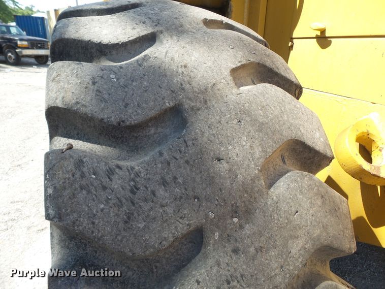 image for item DE7902 1969 Caterpillar 966C wheel loader