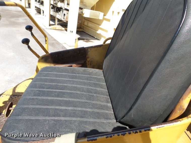 image for item DE7902 1969 Caterpillar 966C wheel loader