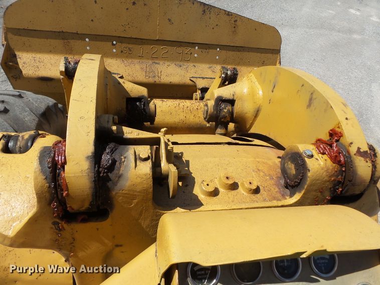 image for item DE7902 1969 Caterpillar 966C wheel loader