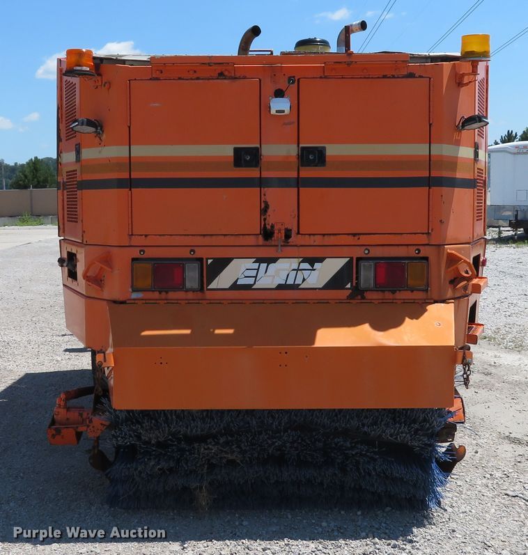 image for item DE8181 1997 Ford CF8000 street sweeper truck
