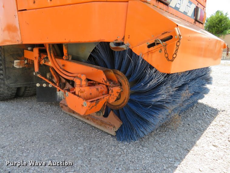 image for item DE8181 1997 Ford CF8000 street sweeper truck