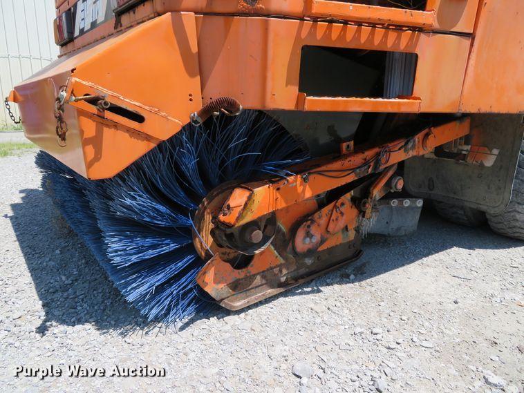 image for item DE8181 1997 Ford CF8000 street sweeper truck