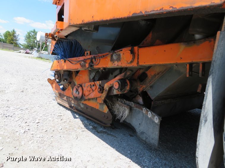 image for item DE8181 1997 Ford CF8000 street sweeper truck