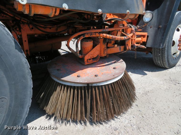 image for item DE8181 1997 Ford CF8000 street sweeper truck