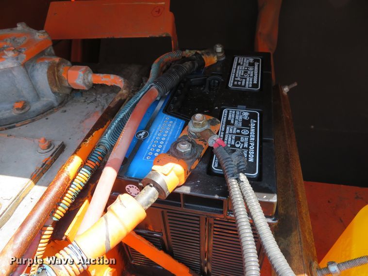 image for item DE8181 1997 Ford CF8000 street sweeper truck