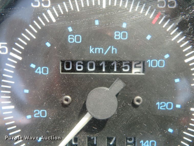 image for item DE8181 1997 Ford CF8000 street sweeper truck