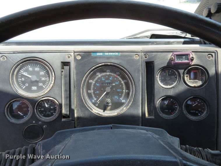 image for item DE8181 1997 Ford CF8000 street sweeper truck