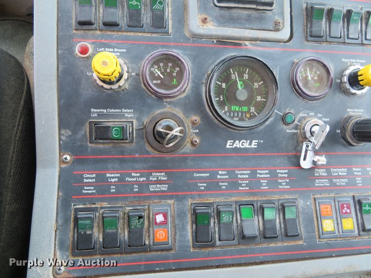 image for item DE8181 1997 Ford CF8000 street sweeper truck