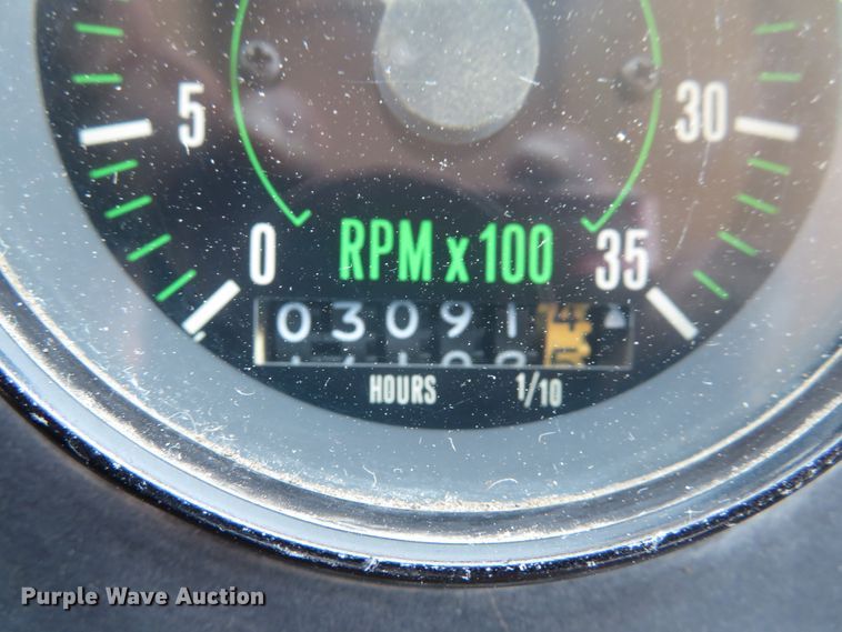 image for item DE8181 1997 Ford CF8000 street sweeper truck