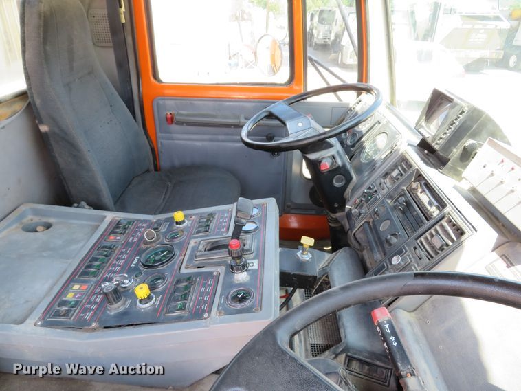 image for item DE8181 1997 Ford CF8000 street sweeper truck