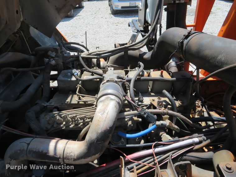 image for item DE8181 1997 Ford CF8000 street sweeper truck