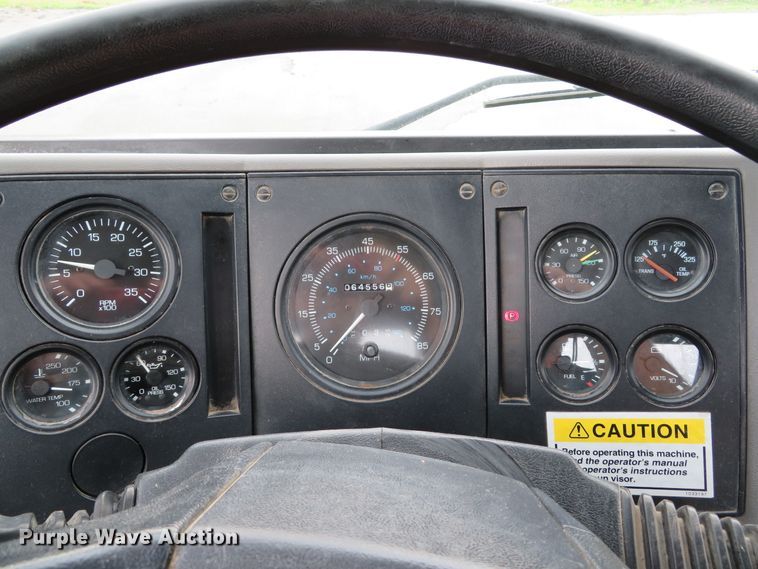 image for item DE8182 2001 Sterling SC8000 street sweeper truck