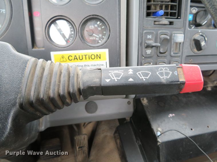 image for item DE8182 2001 Sterling SC8000 street sweeper truck