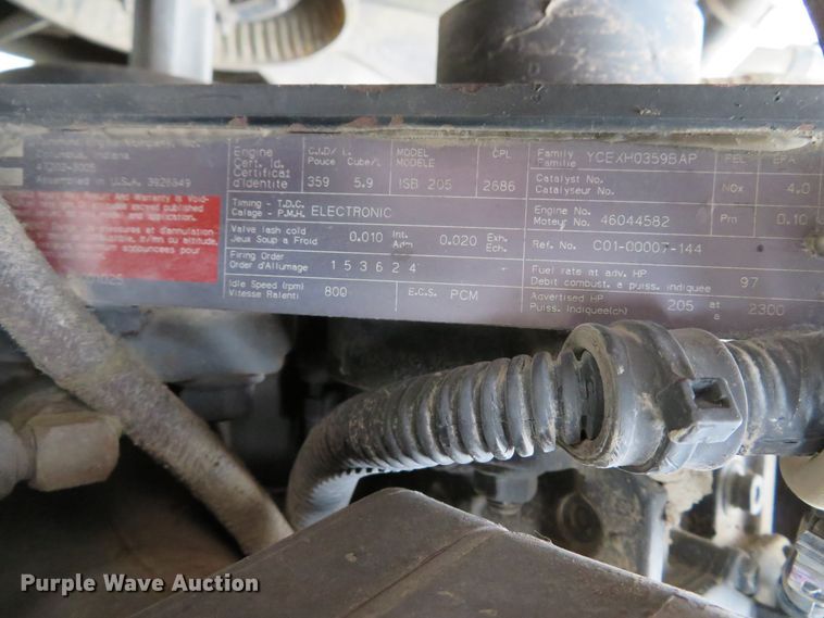 image for item DE8182 2001 Sterling SC8000 street sweeper truck