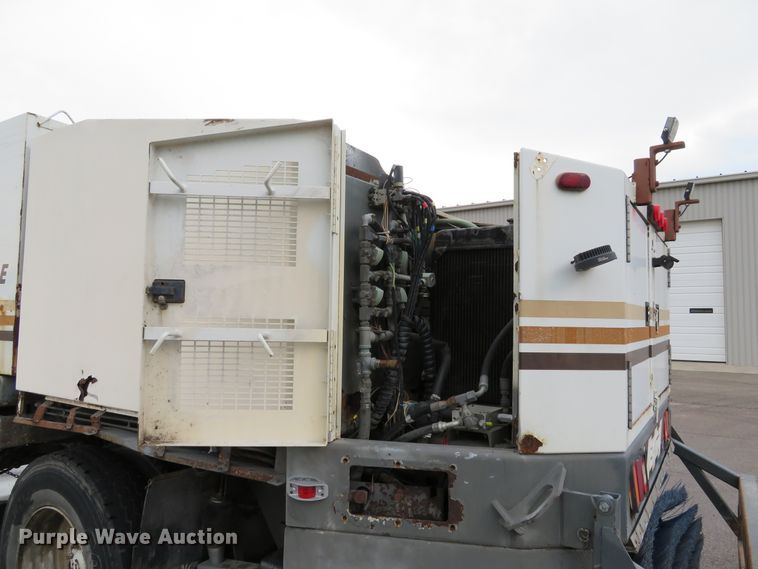 image for item DE8182 2001 Sterling SC8000 street sweeper truck
