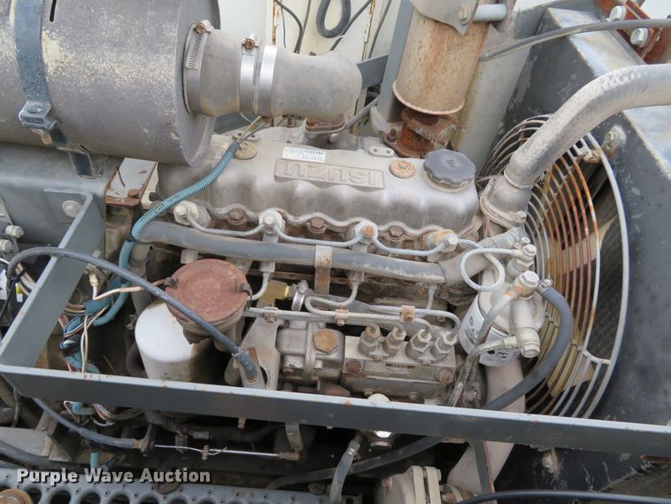 image for item DE8182 2001 Sterling SC8000 street sweeper truck