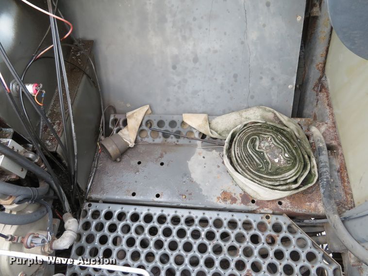 image for item DE8182 2001 Sterling SC8000 street sweeper truck