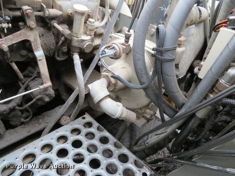 image for item DE8182 2001 Sterling SC8000 street sweeper truck