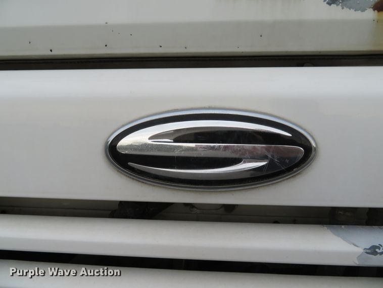 image for item DE8182 2001 Sterling SC8000 street sweeper truck