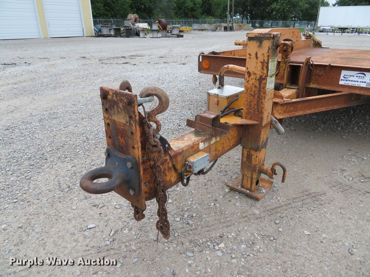 image for item DE8193 1996 Butler LT-1014 tilt deck utility trailer