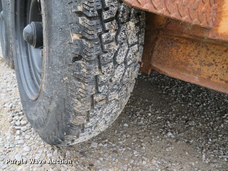 image for item DE8193 1996 Butler LT-1014 tilt deck utility trailer