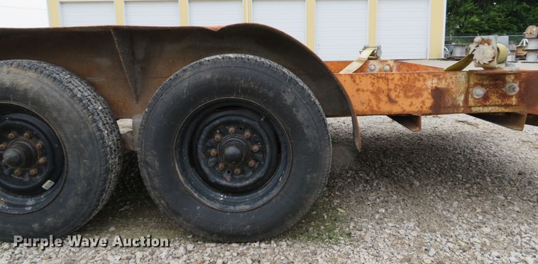 image for item DE8193 1996 Butler LT-1014 tilt deck utility trailer