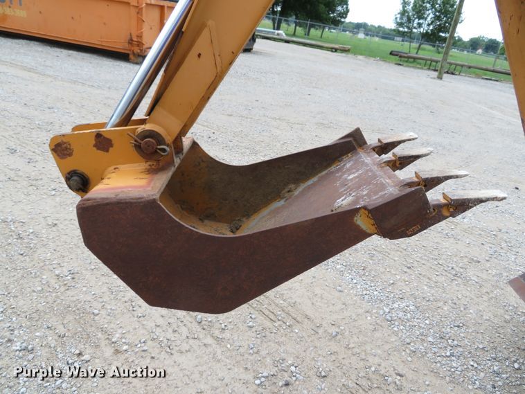 image for item DE8194 2005 Astec RT360 trencher