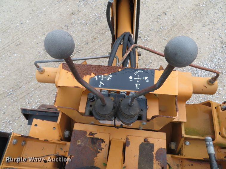 image for item DE8194 2005 Astec RT360 trencher