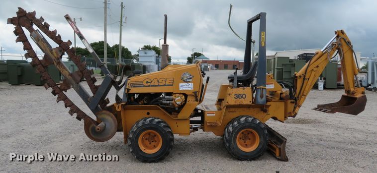 image for item DE8195 1997 Case 360 trencher