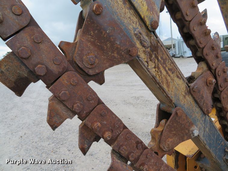 image for item DE8195 1997 Case 360 trencher