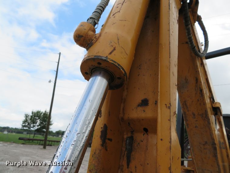 image for item DE8195 1997 Case 360 trencher