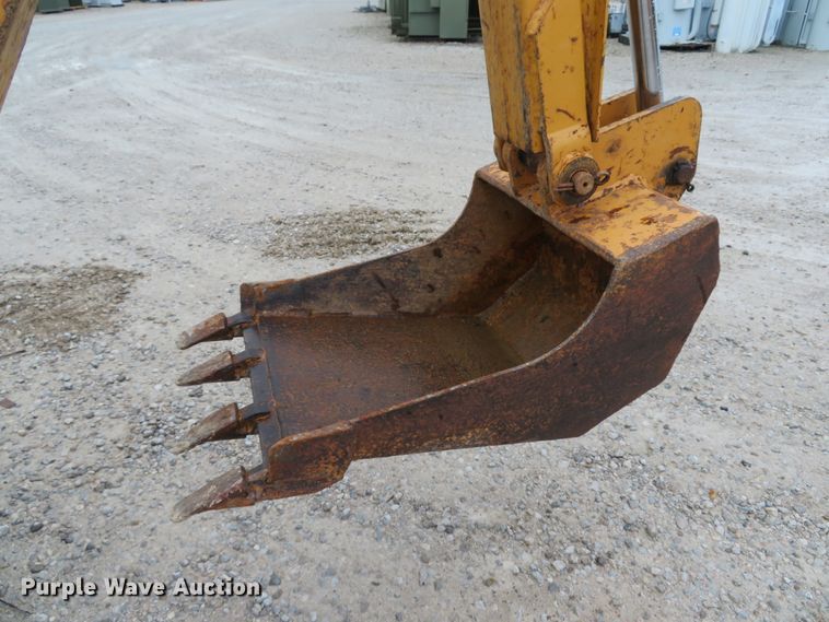image for item DE8195 1997 Case 360 trencher
