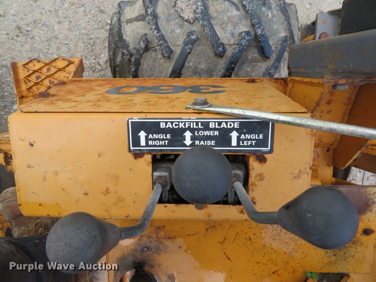 image for item DE8195 1997 Case 360 trencher