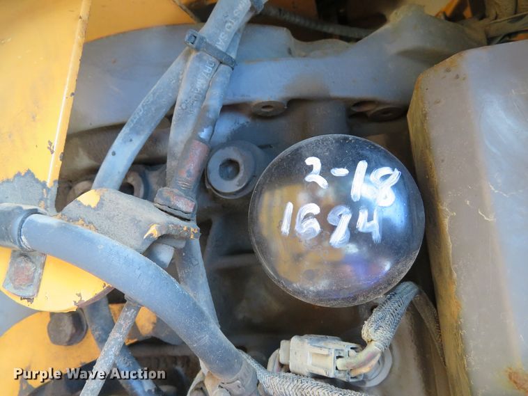 image for item DE8195 1997 Case 360 trencher