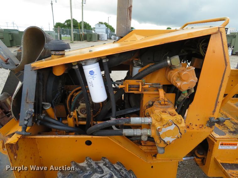 image for item DE8195 1997 Case 360 trencher