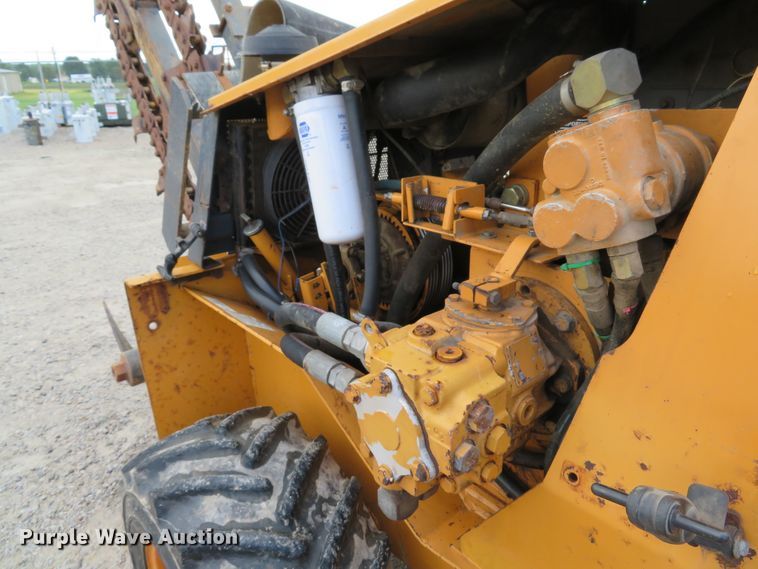 image for item DE8195 1997 Case 360 trencher