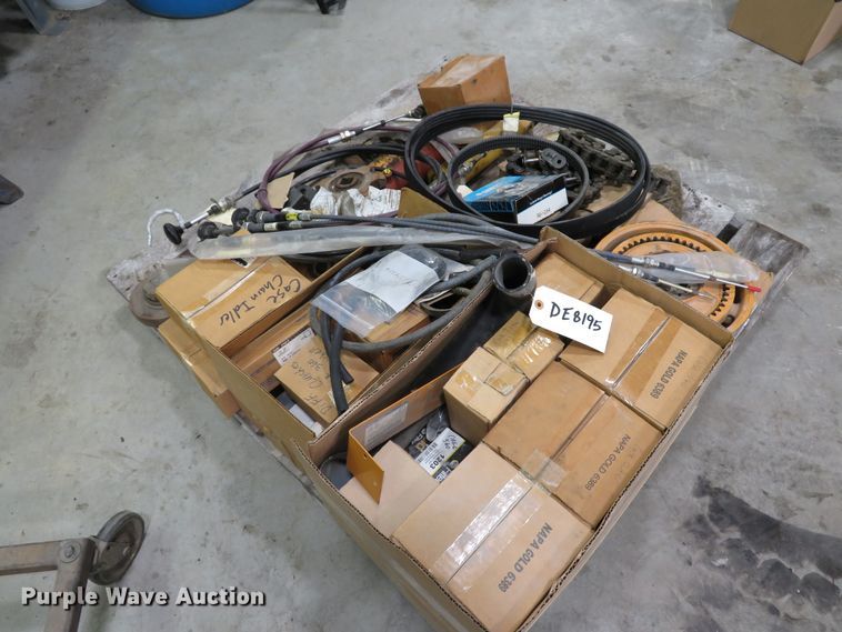 image for item DE8195 1997 Case 360 trencher