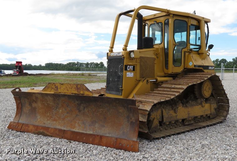 image for item DE8198 1996 Caterpillar D4H LGP dozer