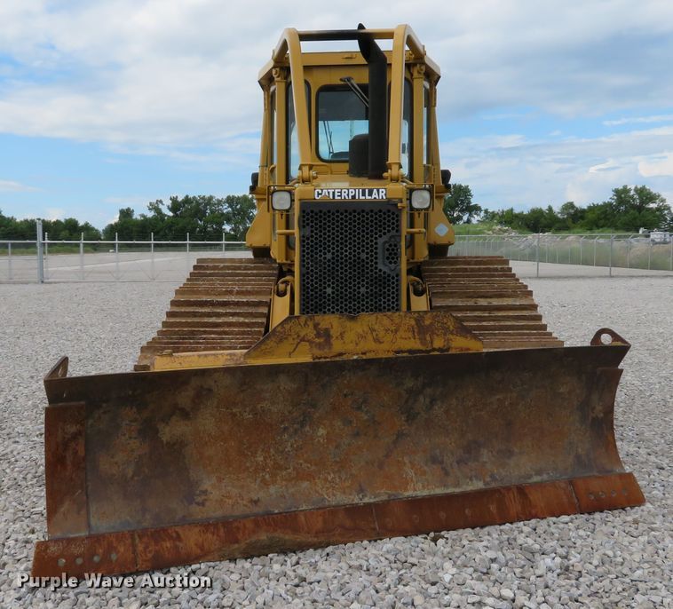 image for item DE8198 1996 Caterpillar D4H LGP dozer